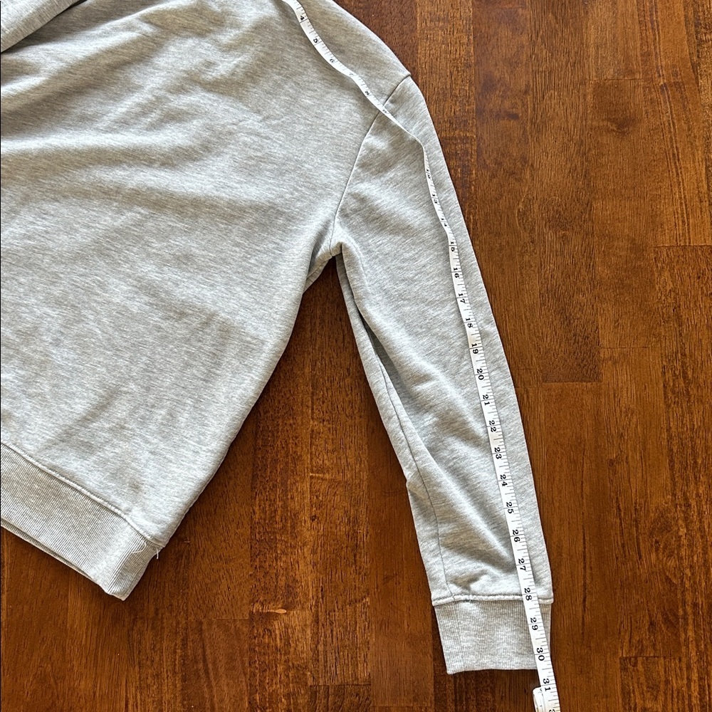 Tommy Hilfiger women’s preppy pullover, gray shirt size small petite​ - Picture 5 of 6